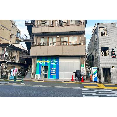 足立区千住宮元町の屋内型トランクルーム