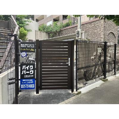 福岡市中央区六本松のバイクコンテナ