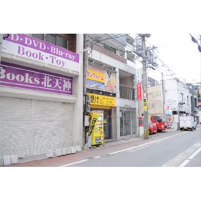 福岡市中央区天神の屋内型トランクルーム