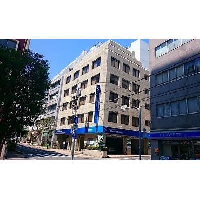 屋内型トランクルーム 東急リバブル STORAGE SQUARE 半蔵門駅前店（旧麹町半蔵門店）