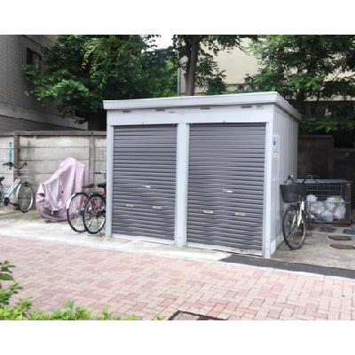 荒川区南千住のバイクコンテナ