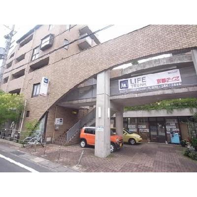 京都市西京区桂上野東町の屋内型トランクルーム