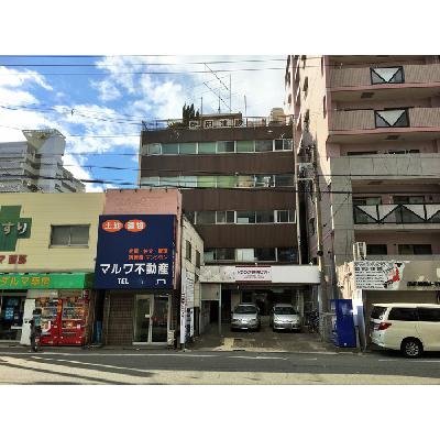 大阪市中央区上本町西の屋内型トランクルーム